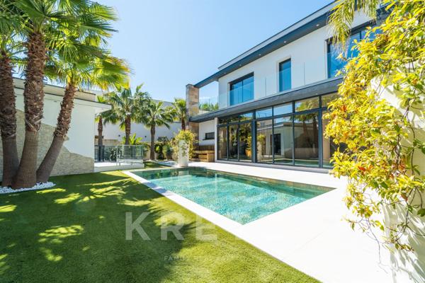 Villa contemporaine en bord de mer
