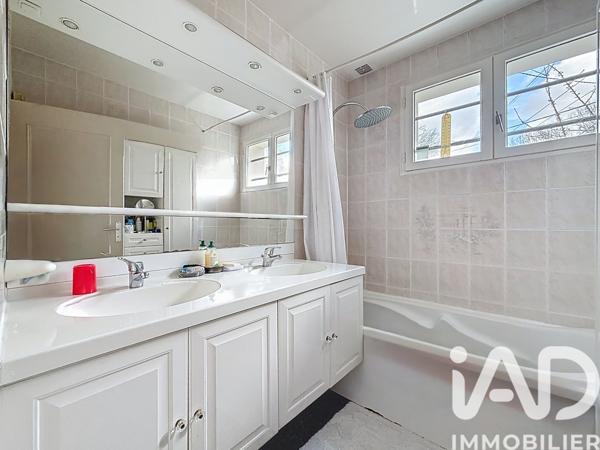Maison à vendre 5 pièces 175 m² Saint-Chéron