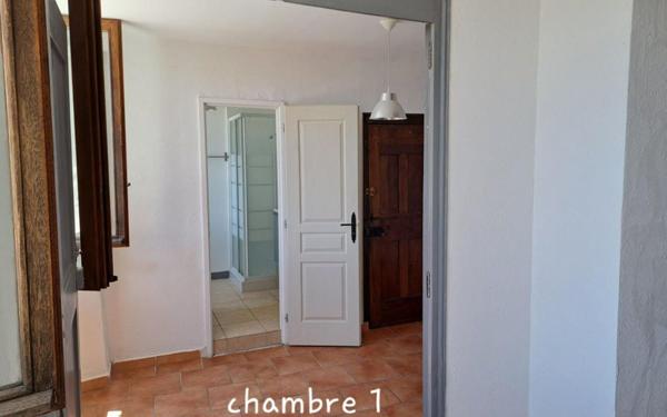 Appartement à vendre    3 pièces •  Puimoisson