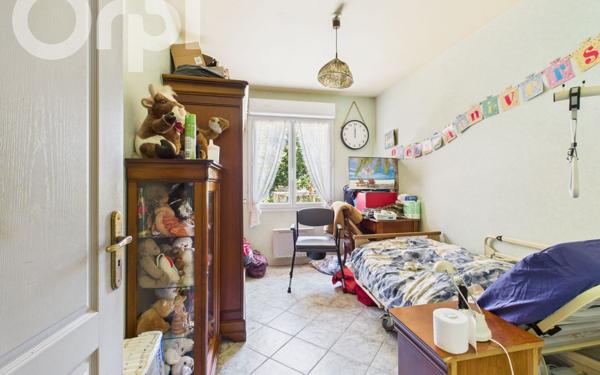 Maison à vendre    5 pièces • 174 m2 Saint-Laurent