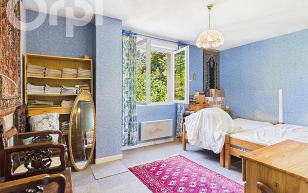 Maison à vendre    5 pièces • 174 m2 Saint-Laurent