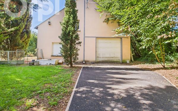 Maison à vendre    5 pièces • 174 m2 Saint-Laurent