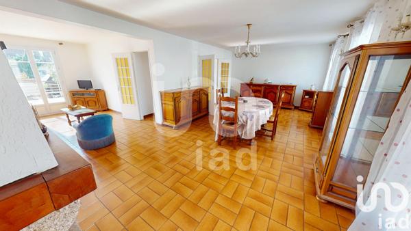 Maison à vendre 7 pièces 145 m² Verneuil-l'Étang