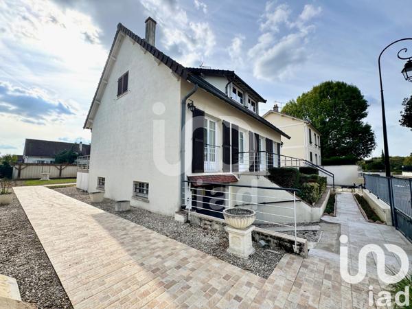 Maison à vendre 7 pièces 145 m² Verneuil-l'Étang