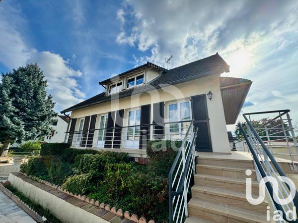 Maison à vendre 7 pièces 145 m² Verneuil-l'Étang