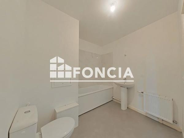 Location Appartement 2 pièces 45.77 m² - 4-6-8 Rue de la Défense du Bourget Le Blanc Mesnil 93150