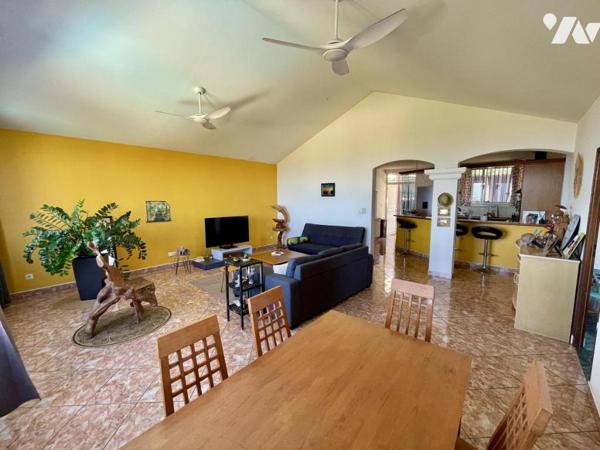 ST PAUL - LA PLAINE - T4 AVEC JARDIN VUE MER