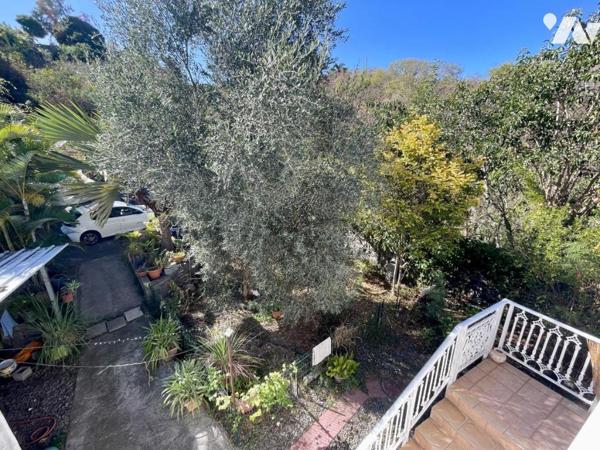 ST PAUL - LA PLAINE - T4 AVEC JARDIN VUE MER