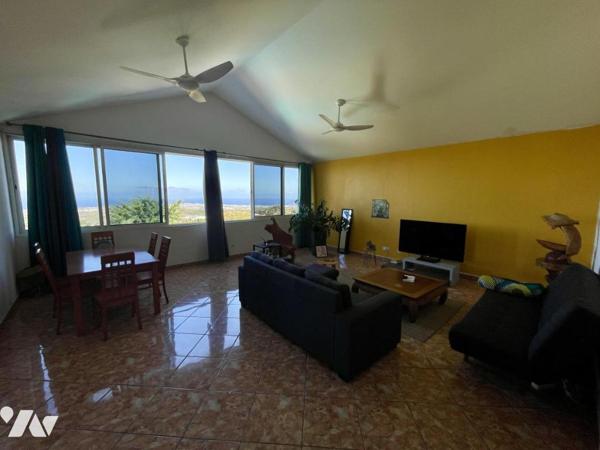 ST PAUL - LA PLAINE - T4 AVEC JARDIN VUE MER