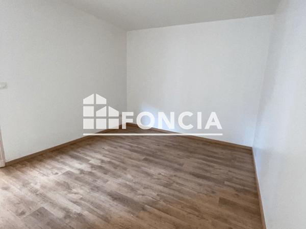 Location Appartement 2 pièces 32.57 m² - 13 RUE MICHELET Charleville Mezieres 08000
