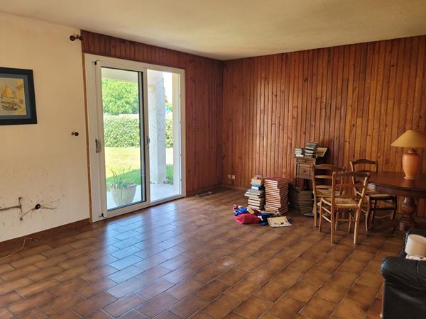 TONNAY CHARENTE Maison de plain pied de 90 m² de type 4 avec garage de 22 - parcelle de 631 m²