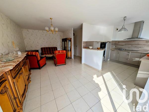 Appartement 3 pièces de 66 m² à Écouen (95440)