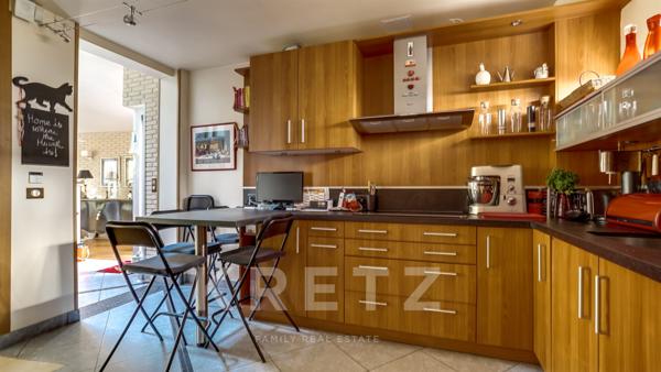 Maison d'architecte sur jardin arboré