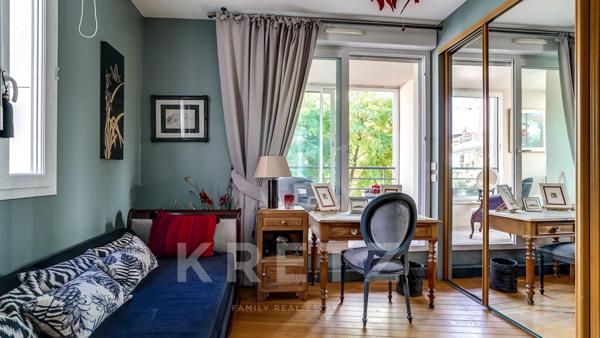 Maison d'architecte sur jardin arboré