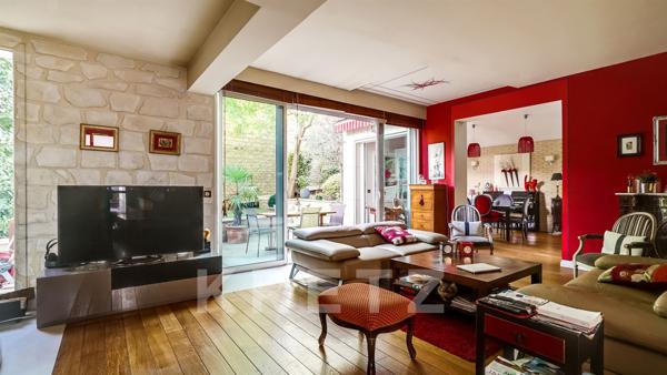 Maison d'architecte sur jardin arboré