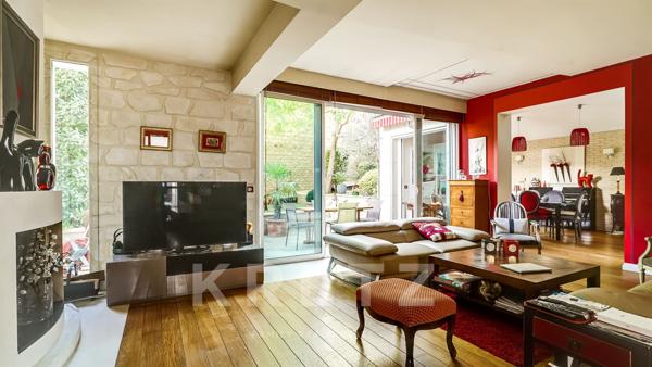 Maison d'architecte sur jardin arboré