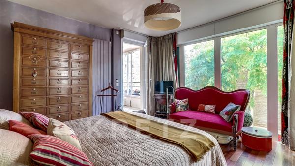 Maison d'architecte sur jardin arboré