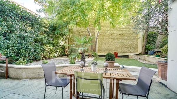 Maison d'architecte sur jardin arboré