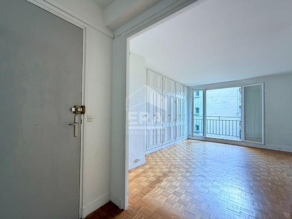 Appartement Sèvres 2 pièces 50 m² - Balcon plein Sud, proche gare, cave
