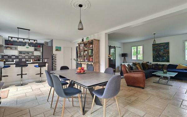 Maison à vendre    6 pièces • 135,22 m2 Soisy-sur-Seine