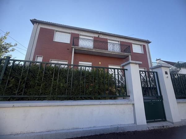 Maison Familiale La Courneuve 5 pièce(s) 150.15 m2