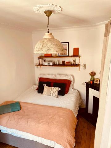 Appartement à louer 3 pièces PARIS 20EME ARRONDISSEMENT (75) en excellent état avec balcon au 6eme étage