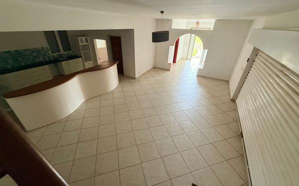 Maison à vendre    6 pièces • 180,86 m2 Remire-Montjoly
