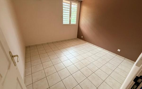 Maison à vendre    6 pièces • 180,86 m2 Remire-Montjoly
