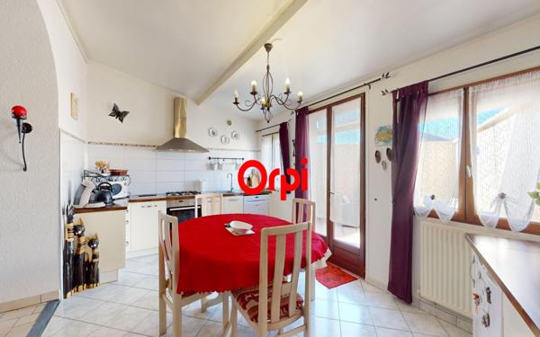 Appartement à vendre    5 pièces • 101 m2 Vaulx-en-Velin