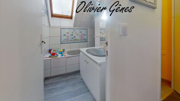 La Chapelle-Saint-Aubin (72650) LA CHAPELLE SAINT AUBIN - Maison - 140 m² - 4 chambres - Garage et jardin