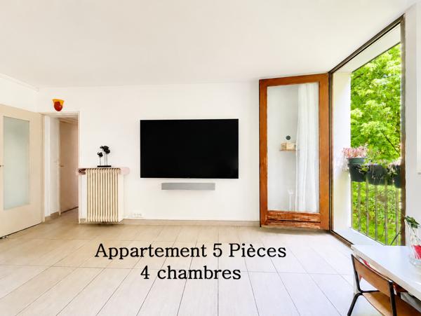 Appartement
         5 pièces
        - 82 m² 320 000 € *