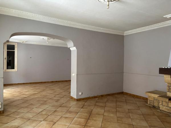 Grande maison de Village