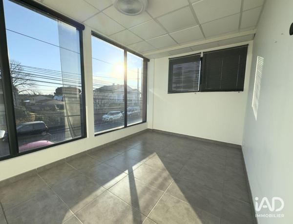 Location boutique/local commercial 230 m² Soyaux