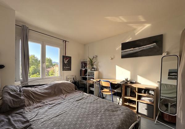 La Crau  Maison T5 de 120 m²  4 chambres et jardin 345m²
