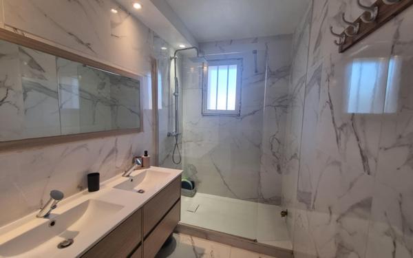 Maison à vendre    5 pièces •  Montfavet - Avignon