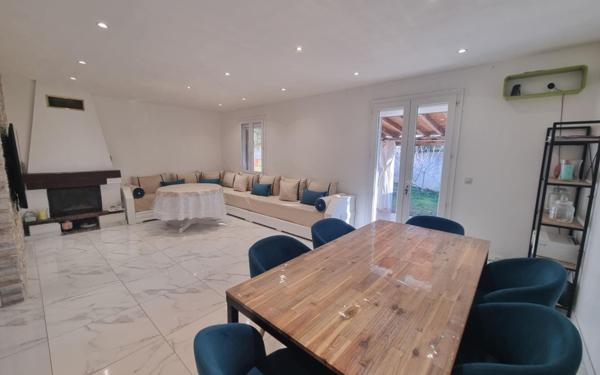 Maison à vendre    5 pièces •  Montfavet - Avignon