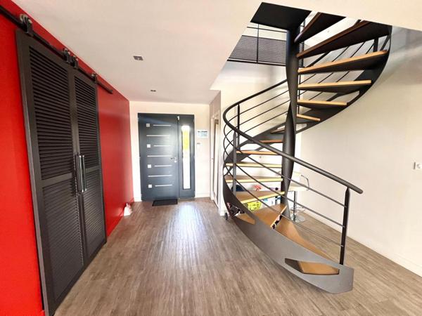 PROPRIETE CONTEMPORAINE   VENDOME 20MN