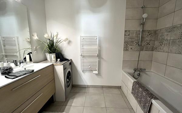 Appartement à vendre    5 pièces • 107,35 m2 Tassin-la-Demi-Lune