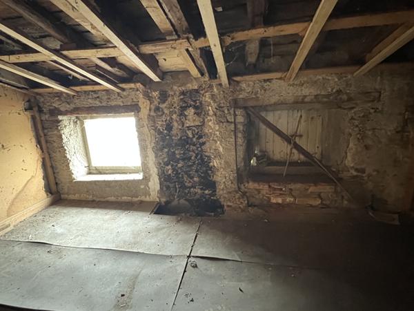 Mirepoix (09500) RARE - Mirepoix 09200 Ensemble immobilier, ancien relai des postes de 420 m2 exploitables