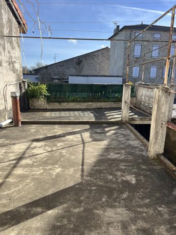 Mirepoix (09500) RARE - Mirepoix 09200 Ensemble immobilier, ancien relai des postes de 420 m2 exploitables