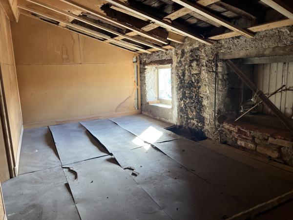 Mirepoix (09500) RARE - Mirepoix 09200 Ensemble immobilier, ancien relai des postes de 420 m2 exploitables