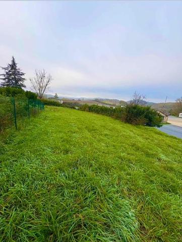 Superbe terrain à bâtir semi viabilisé bien exposé