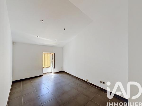 Immeuble à vendre 216 m² Tulette