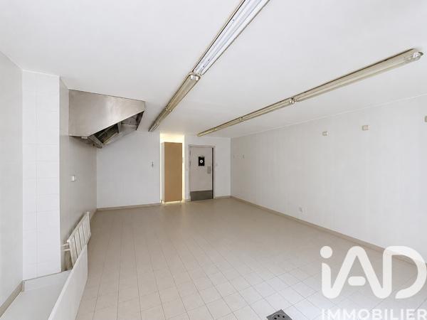Immeuble à vendre 216 m² Tulette