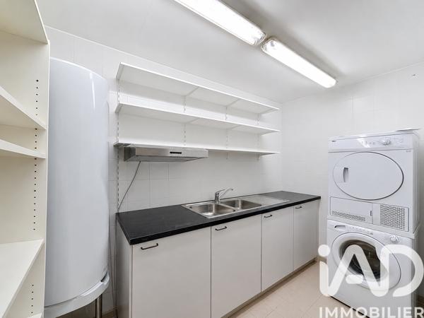 Immeuble à vendre 216 m² Tulette