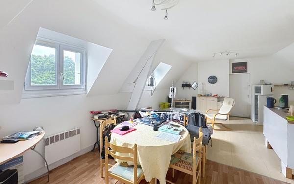 Maison à vendre    6 pièces • 207 m2 Vouvray