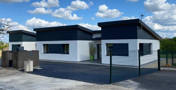 Immeuble à LA ROCHE-POSAY, 86270 - 154m²