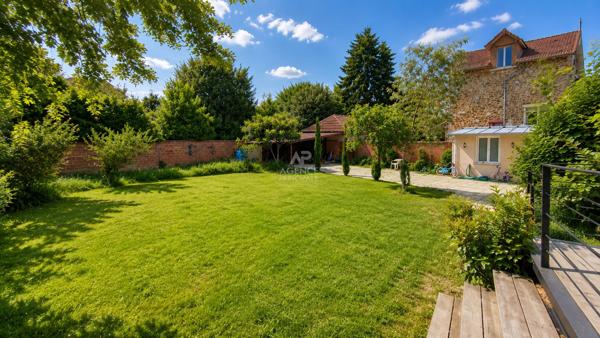 Séduisante Meulière à deux pas de la gare de Franconville! €549 000 ** - Référence 26-3894