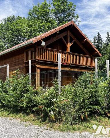 VILLA CONTEMPORAINE DE PRESTIGE + CHALETS LOCATIFS  LOUES