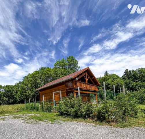 VILLA CONTEMPORAINE DE PRESTIGE + CHALETS LOCATIFS  LOUES